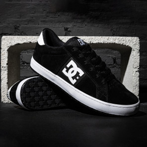 Tênis DC Shoes Striker Cup Black - Preto / Branco